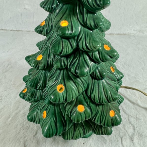 Vintage 1964 Holland Mold Lighted Ceramic Christmas Tree with base extra lights - Picture 8 of 15